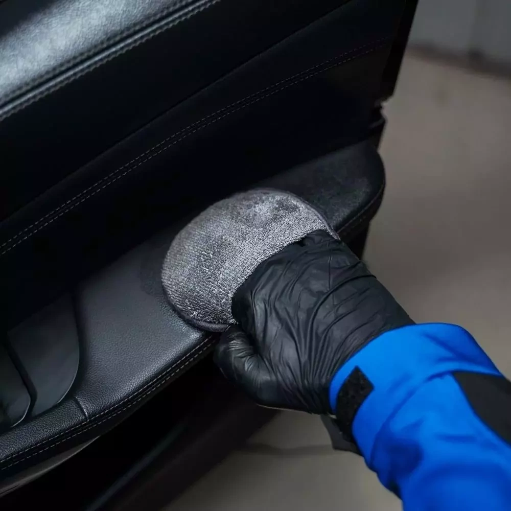 FRA-BER Polish Plus Aroma Plastik, Trim, Deri Yenileyici Bakım Spreyi (1:3 Konst.) - 4,54 lt